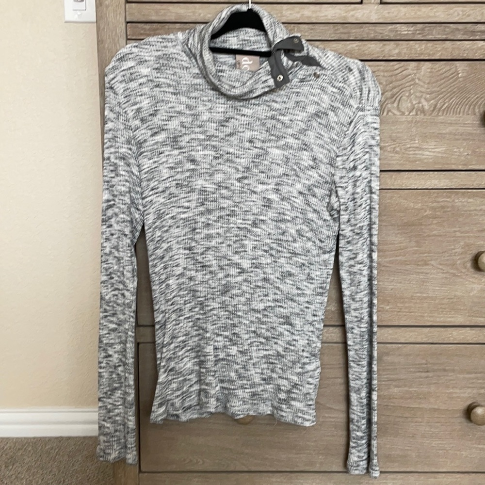 Anthropologie Dolan long sleeve